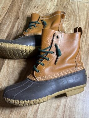 LL BEAN Leather Rubber Duck Rain Bean Boots Navy/Tan Womens Size 8 M 212880